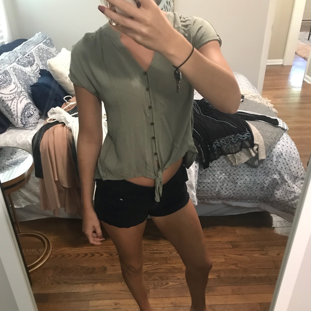 Green button up tie shirt!